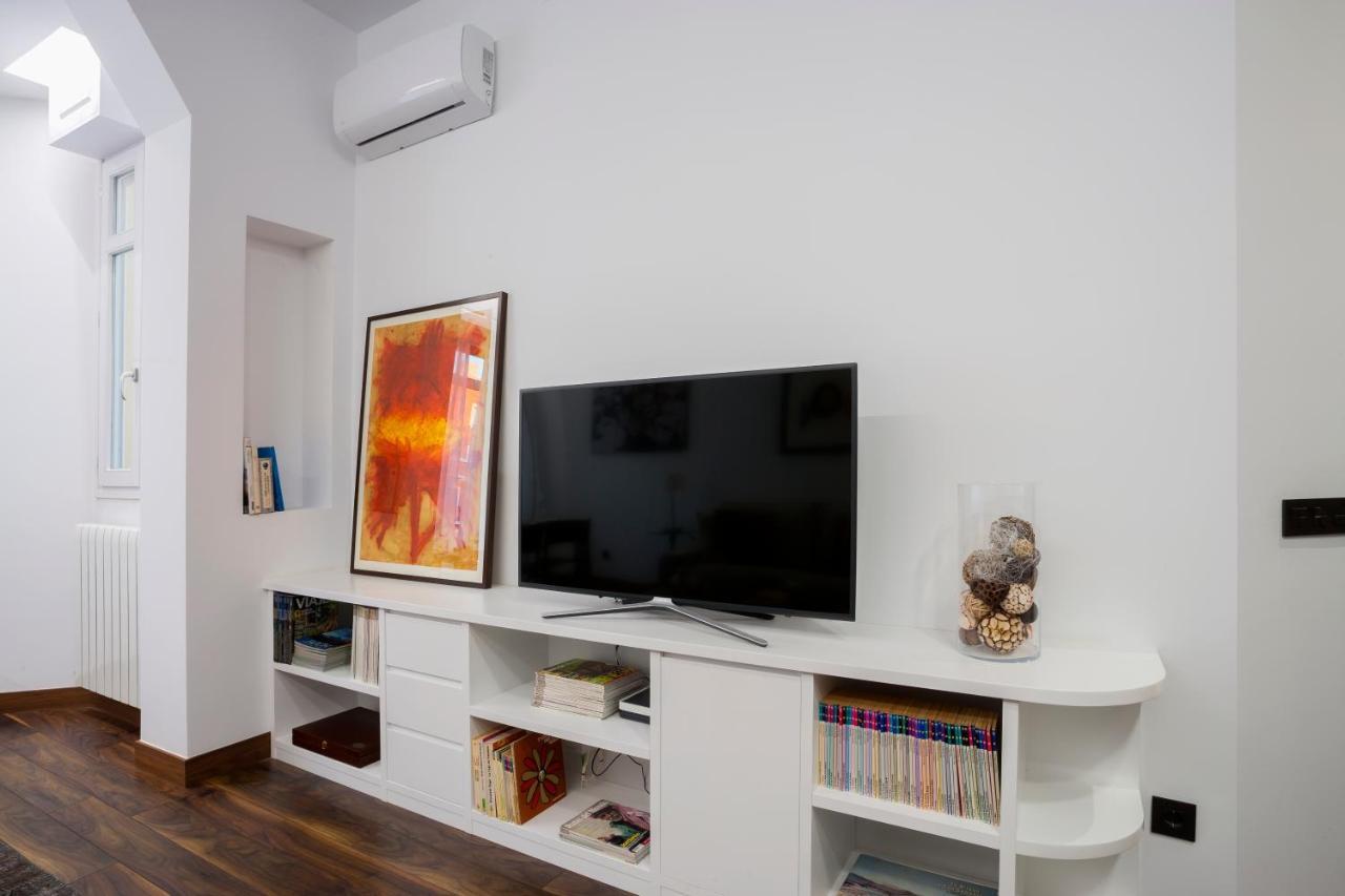 Dobohomes - Gran Via 2 Madrid Exterior photo
